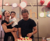 两口子拍私密照片,夫妻情感的真实写照